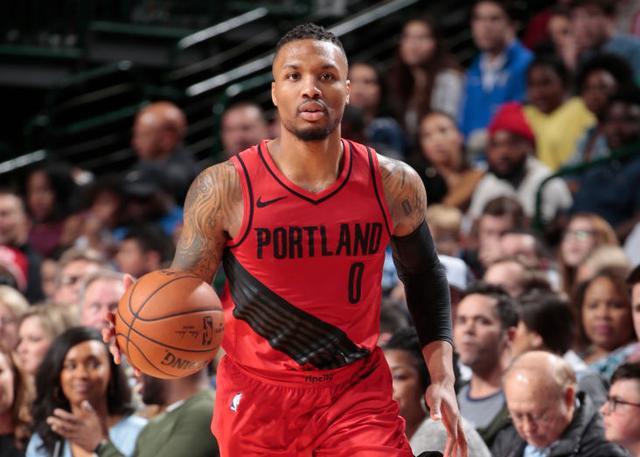 羽毛球在双 羽毛球在双