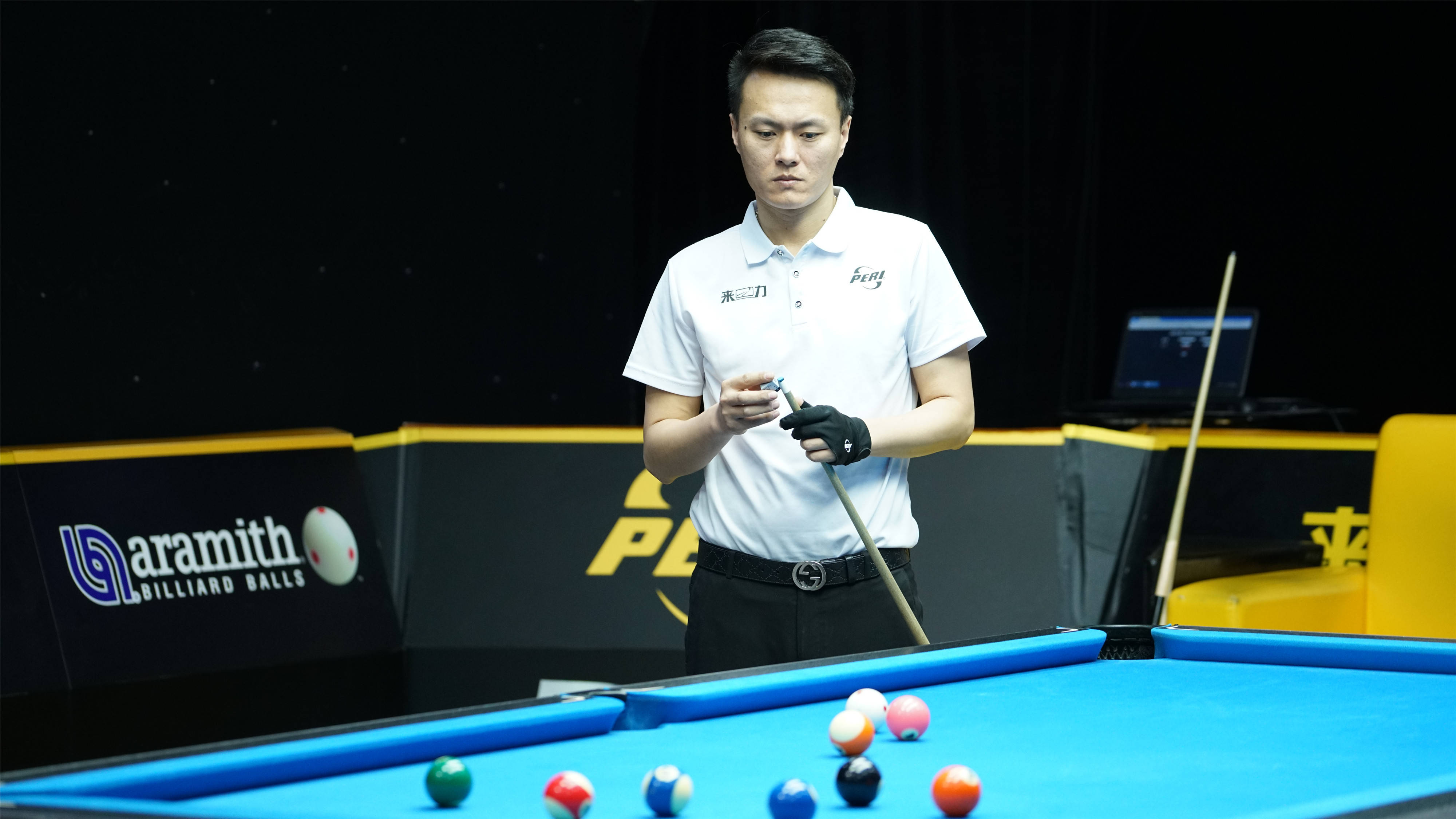 的背景和含 的背景和含