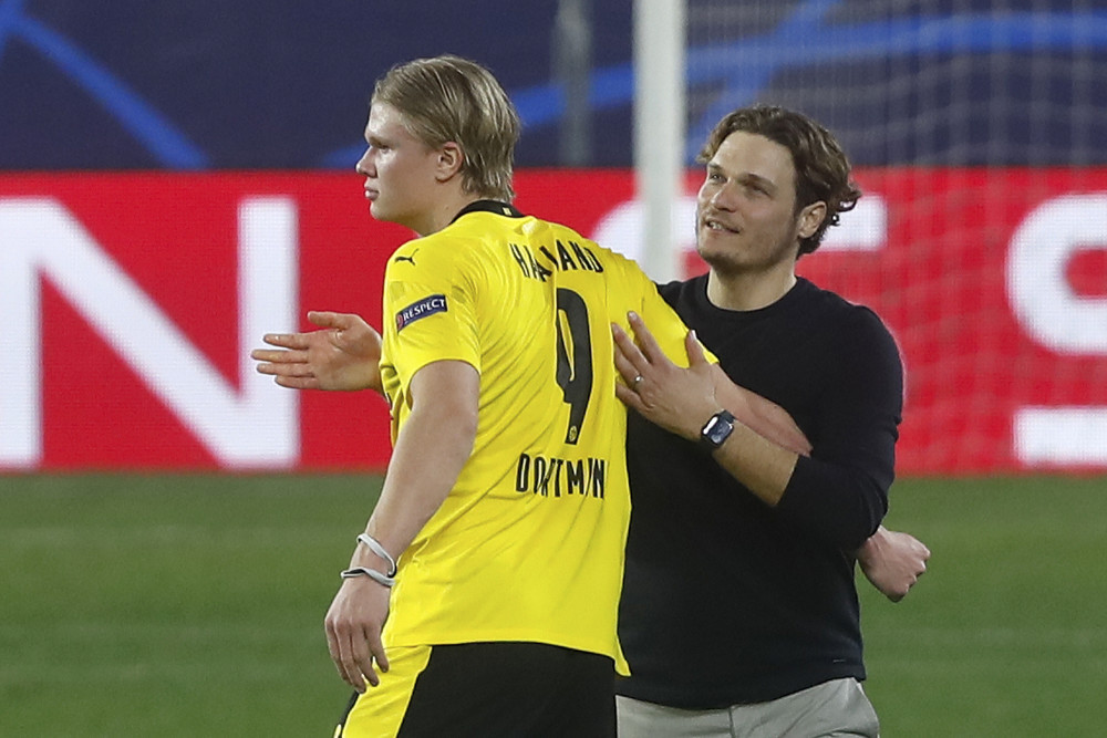 的比拼画上 的比拼画上