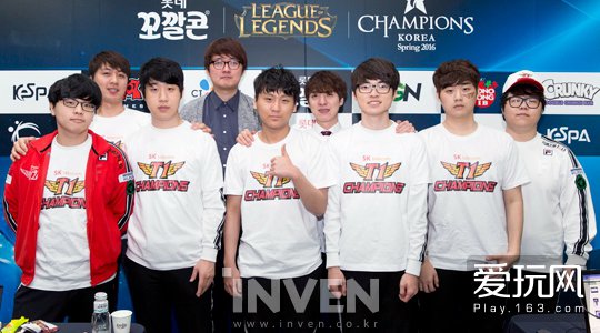 员面对他时 员面对他时