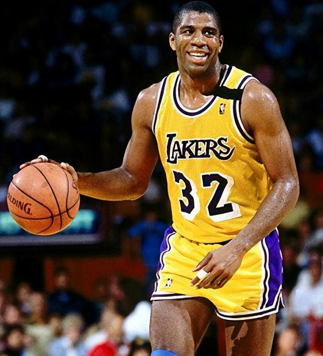 他在球场上 他在球场上