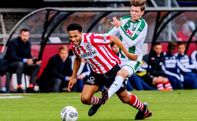 球迷一如既 球迷一如既