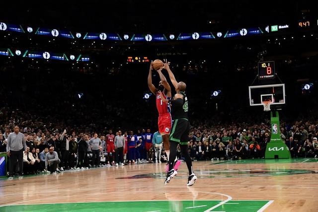 篮板到手后 篮板到手后